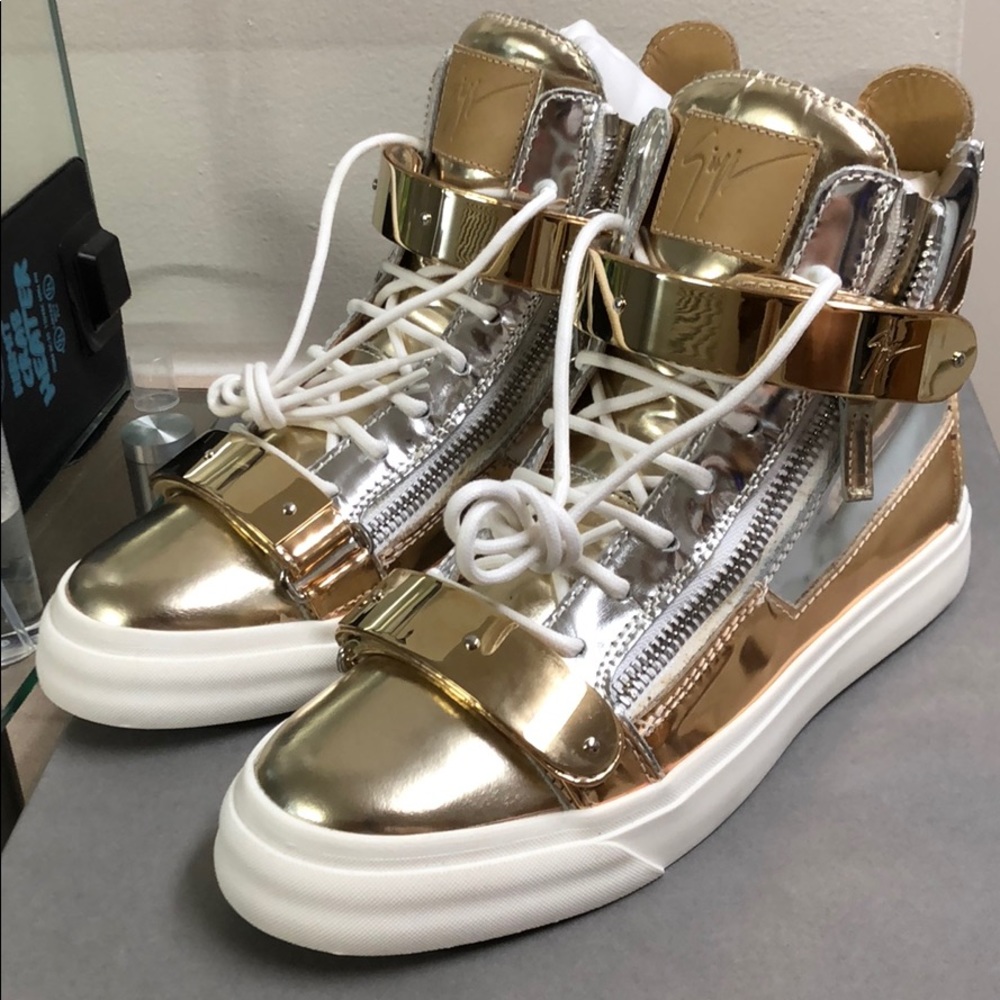 Brand new Guiseppe Zanotti PlatinoDesignersneakers